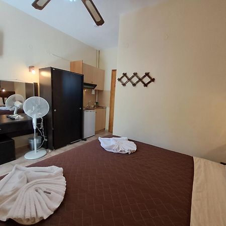 Gorgona Hotel Патитири Экстерьер фото