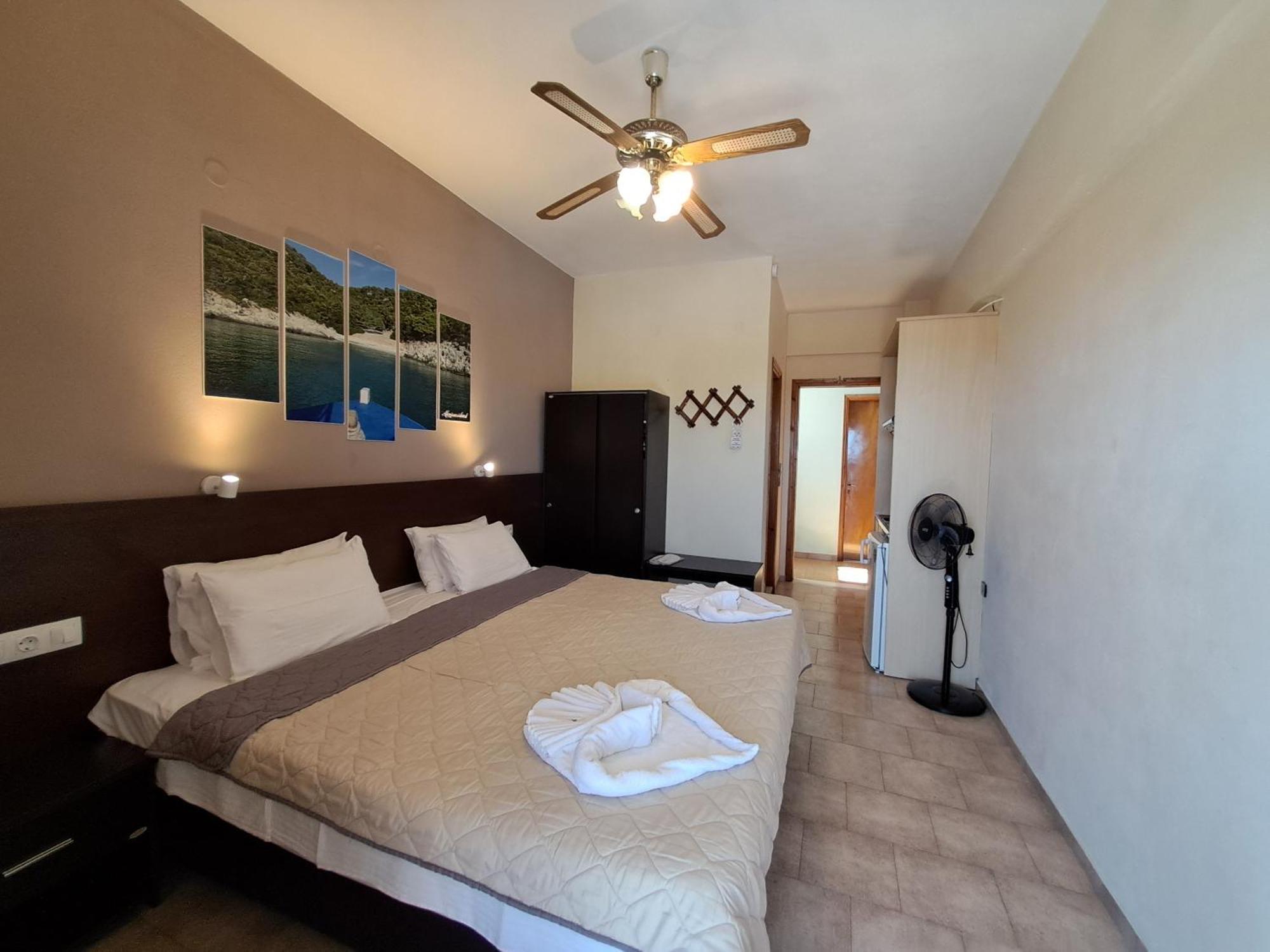 Gorgona Hotel Патитири Экстерьер фото