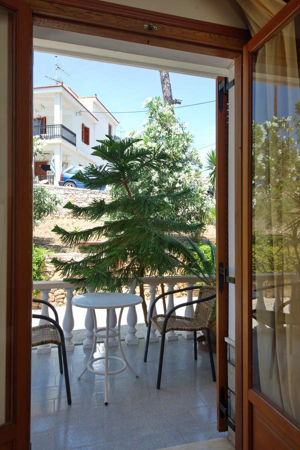 Gorgona Hotel Патитири Экстерьер фото