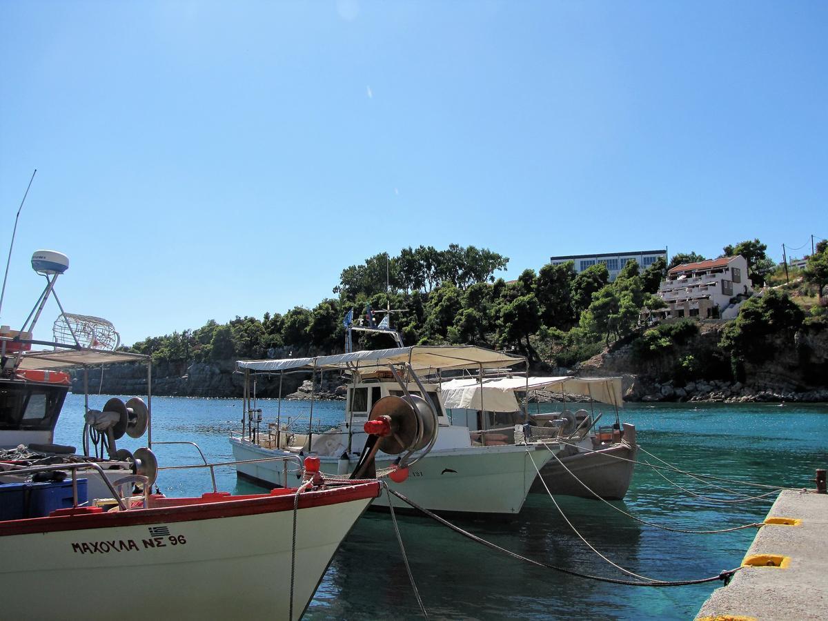 Gorgona Hotel Патитири Экстерьер фото