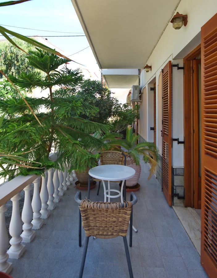Gorgona Hotel Патитири Экстерьер фото