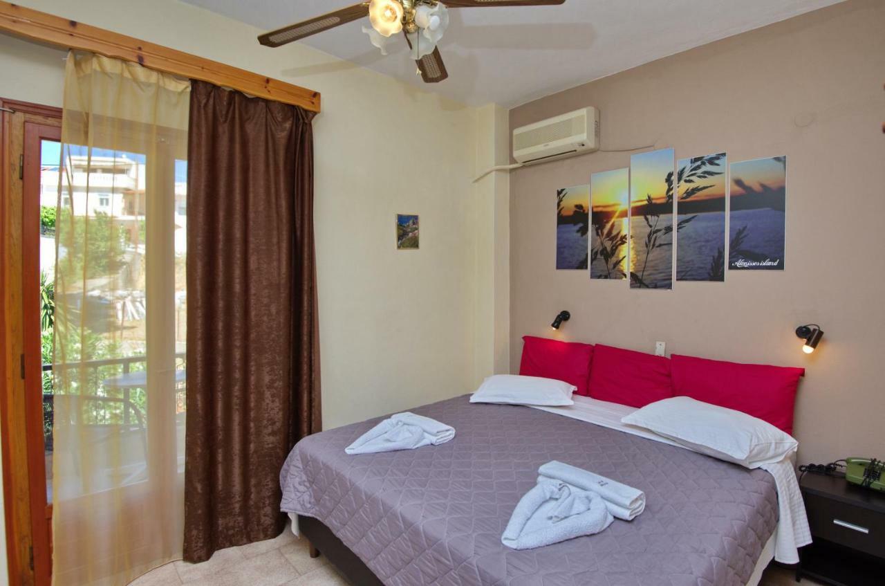 Gorgona Hotel Патитири Экстерьер фото