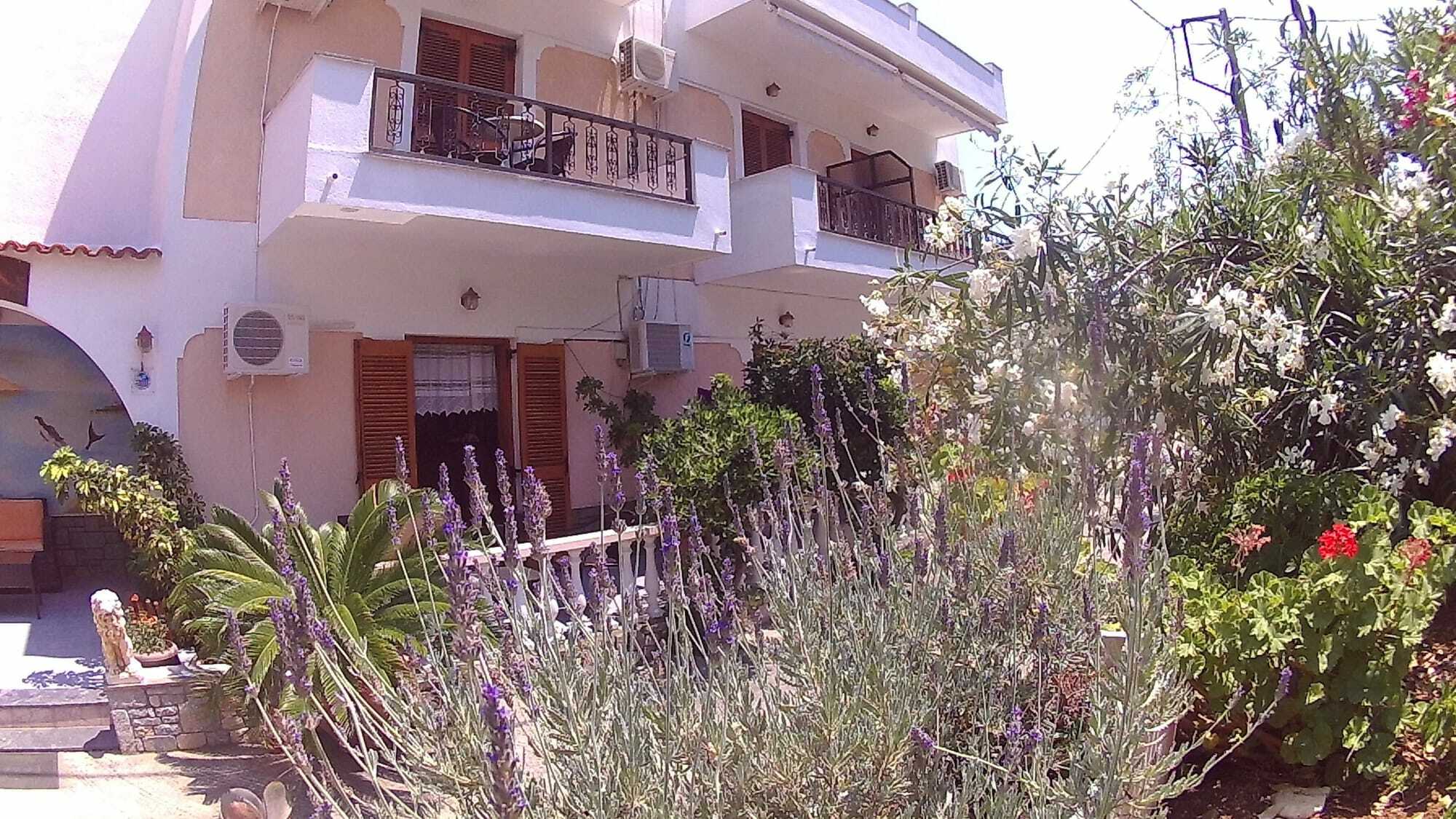 Gorgona Hotel Патитири Экстерьер фото